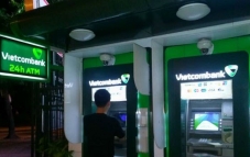 Sau Agribank, hai ông lớn VietinBank và Vietcombank tăng phí rút tiền ATM nội mạng Sau Agribank, hai ông lớn VietinBank và Vietcombank tăng phí rút tiền ATM nội mạng
