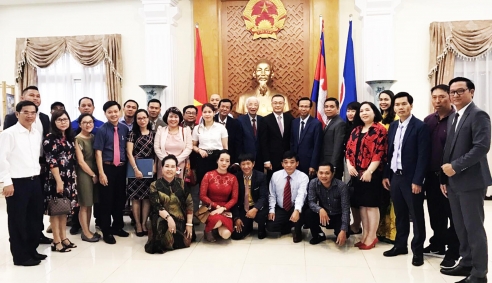 Việt Nam là ưu tiên hàng đầu của Campuchia về hợp tác phát triển kinh tế