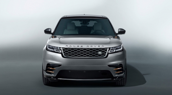 Range-rover-velar-car-of-