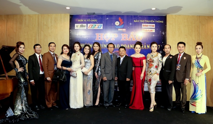 hop bao sao doanh nhan 2017 a