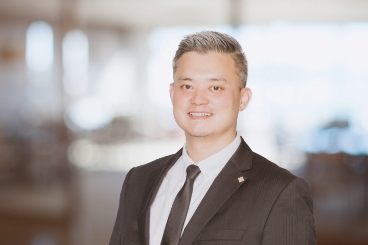 Mr Duong Duc Hien Director Residential sales Savills Hanoi (Medium)