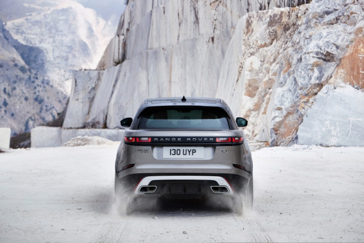 Range-rover-velar-car-of-