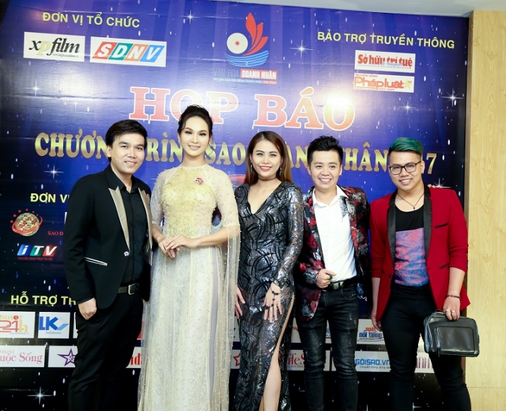 hop bao sao doanh nhan 2017 7