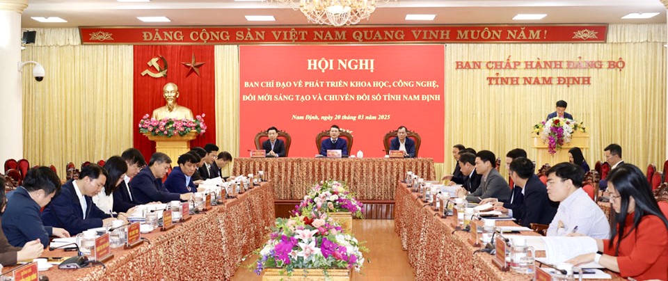 nam-dinh-day-manh-cong-ta