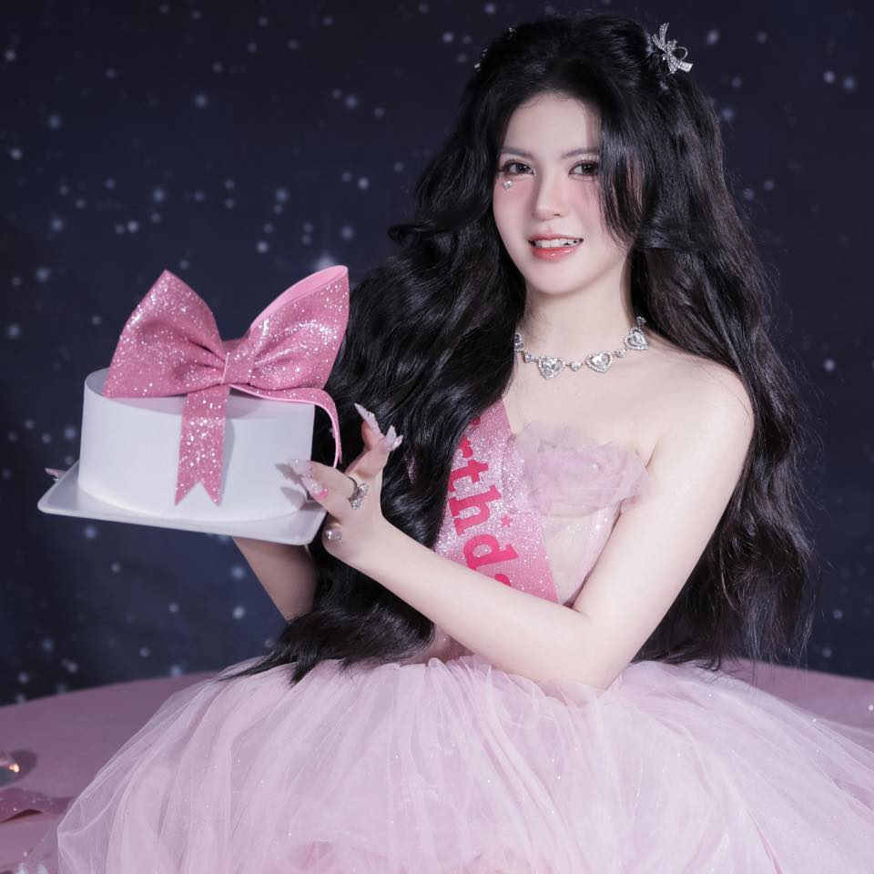 Anh 5 Nu Streamer