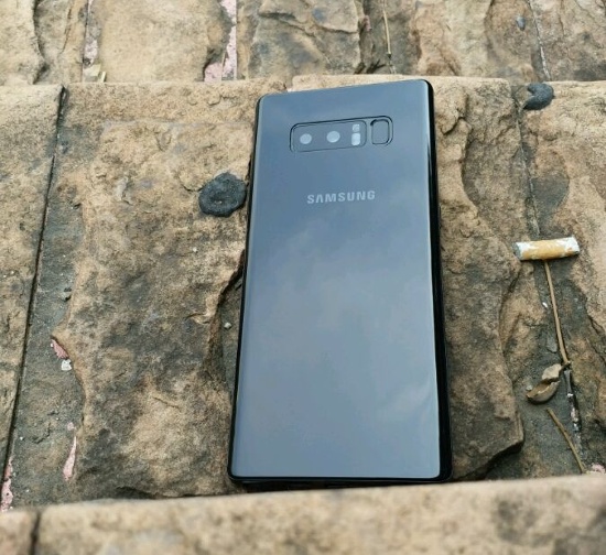 Samsung Galaxy Note 8 c