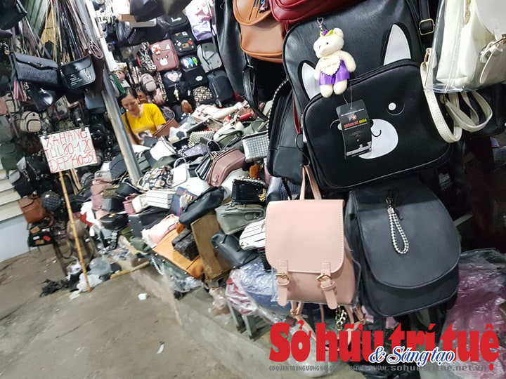 Nhập hàng, bán buôn túi xách Quảng Châu giá rẻ tại Hà Nội