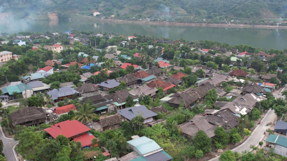 MUONG LAY1