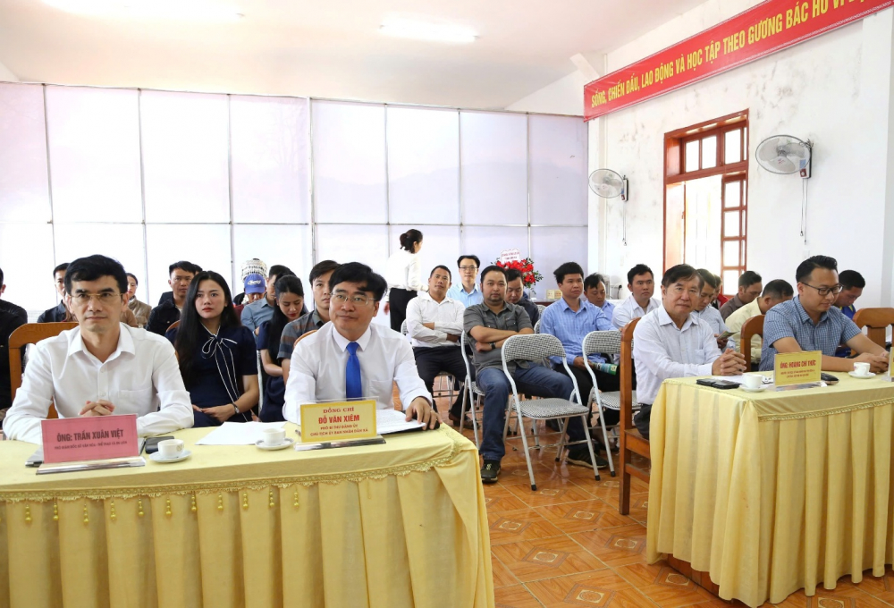 TA XUA