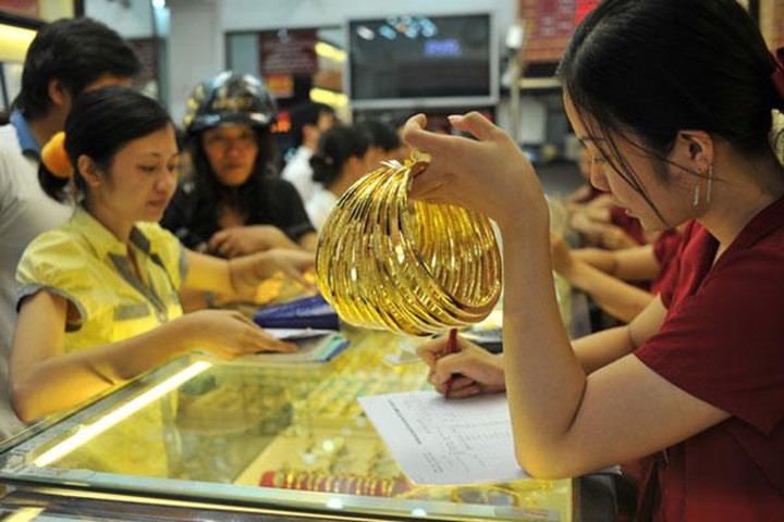 gia-vang-hom-nay-1810