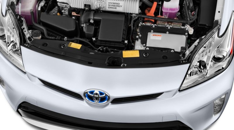 2015-Toyota-Prius-engine-800x445