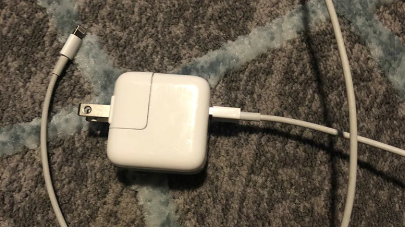 iphone_x_charger_1542185359324