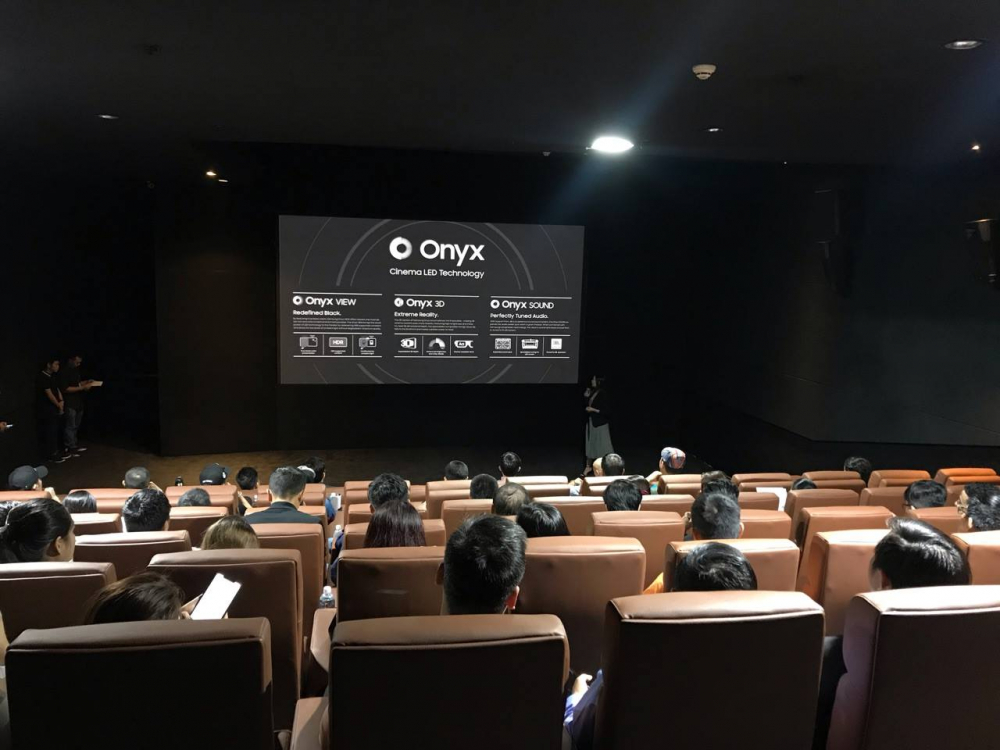 Trải nghiệm xem phim tại rạp với màn hình Onyx Cinema LED