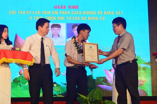 he-thong-canh-bao-tai-xe-ngu-gat-2