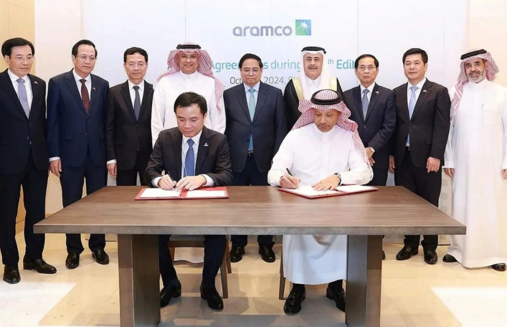 ky-ke-t-tho-a-thua-n-khung-ho-p-tac-giu-a-petrovietnam-va-saudi-aramco-cu-a-a-ra-p-xe-ut20241110200028