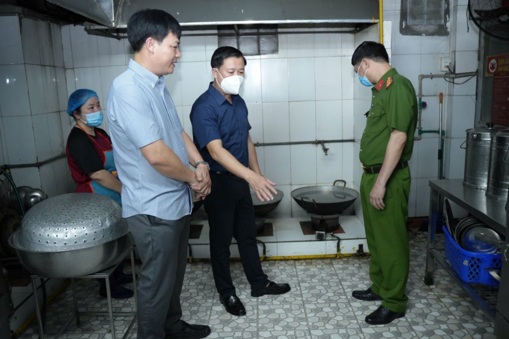 thang-hanh-dong-vi-an-toan-thuc-pham-220250428165533
