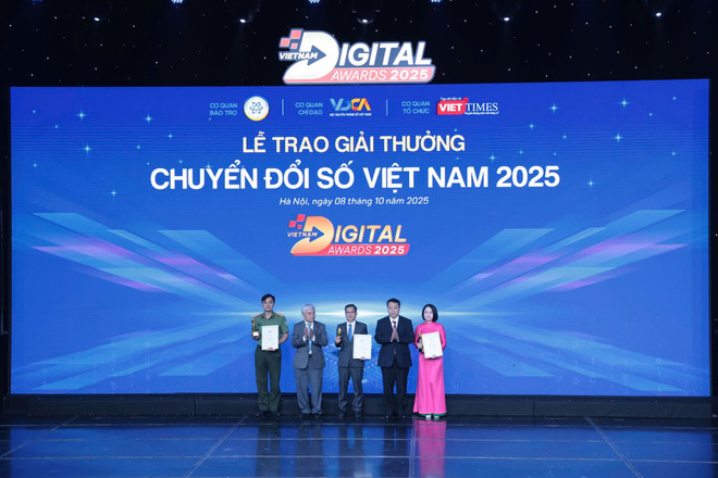 z7094893700242-70e619d3d546b8eadb45acfeddf25617