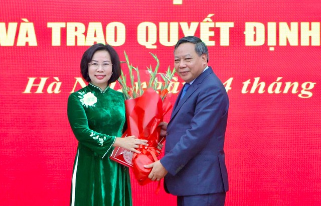 c-mai-17622387267861280589895