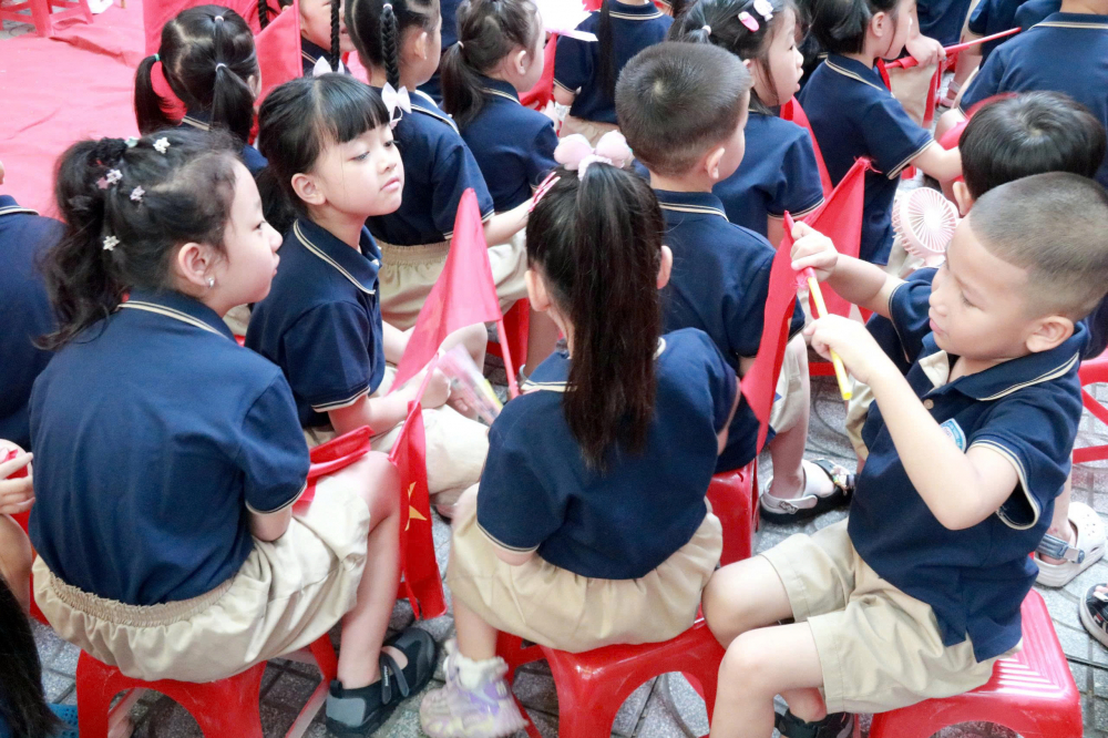 gen-h-z6978725741155_9adc2afd1f74e94b68045b8c8e82468a