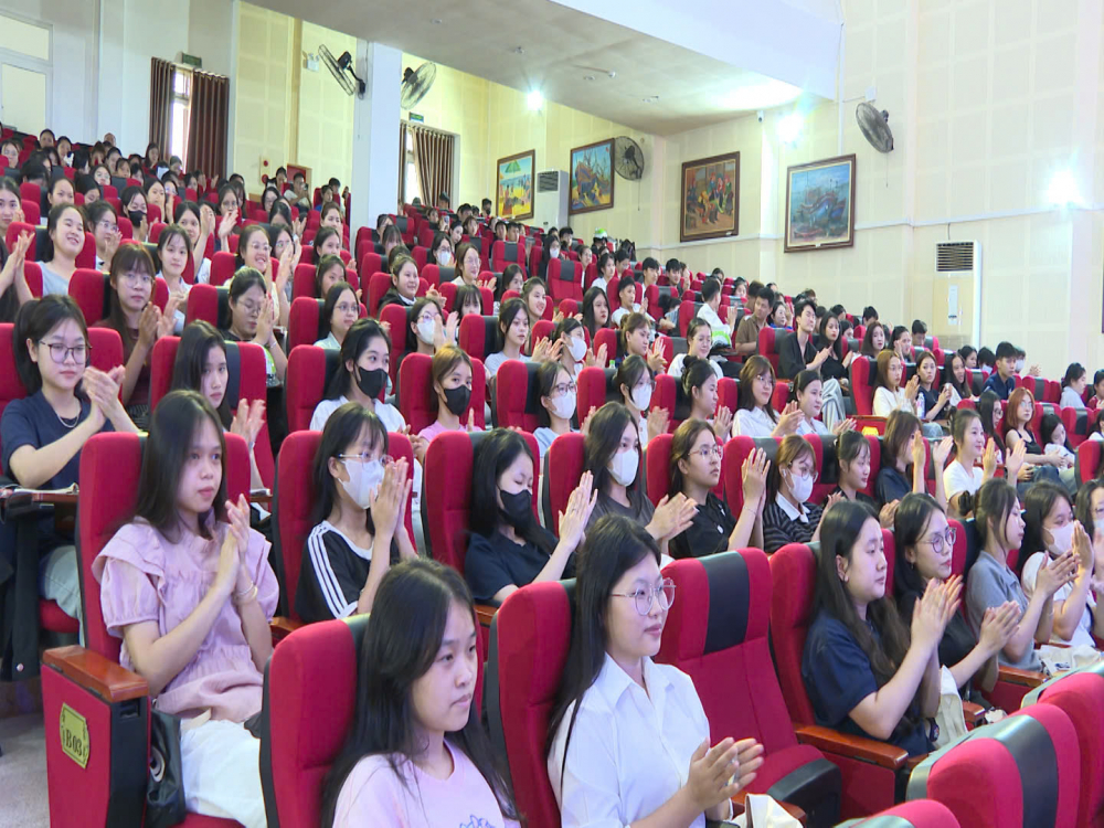 gen-h-z7025030708617_b2f084bdb07356f7856a87ef9025ba95