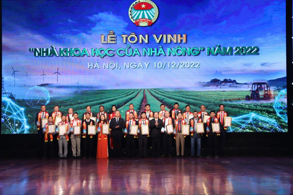 ton-vinh-nha-khoa-hoc-cua-nha-nong-2022_19_8_2924_19092024102131_725