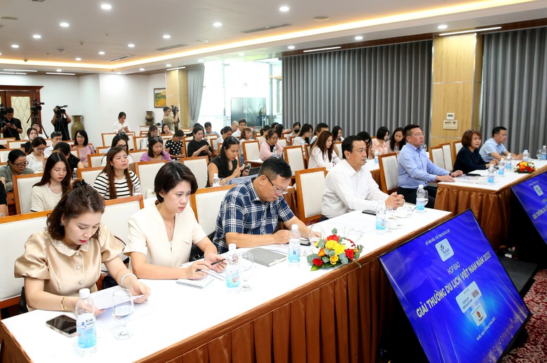 z7038058709100c77f1c1e097ce5ce466ed66feaaf9fde-17585427342731808306926