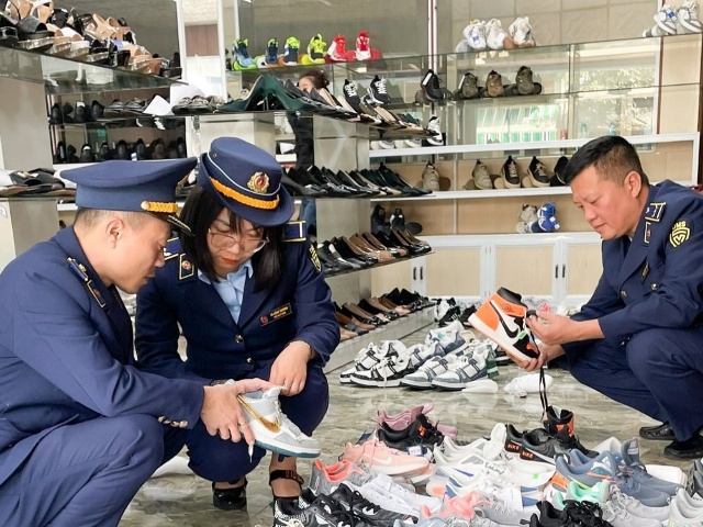 hang-hoa-vi-pham-1698371551