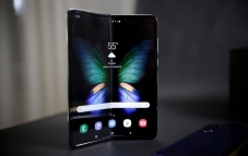Samsung hoãn ra mắt Galaxy Fold trên toàn cầu sau sự cố lỗi màn hình Samsung hoãn ra mắt Galaxy Fold trên toàn cầu sau sự cố lỗi màn hình