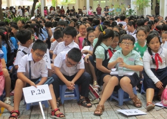 Hà Nội và TP.HCM quyết định cho học sinh tiếp tục nghỉ học để phòng dịch Covid-19