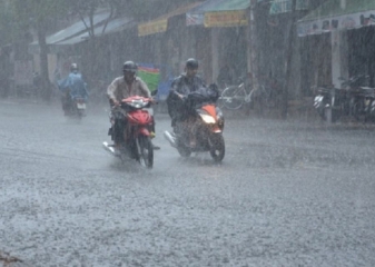Dự báo thời tiết ngày 20/7: Vùng núi miền Bắc có khả năng xảy ra lũ quét do ảnh hưởng của áp thấp