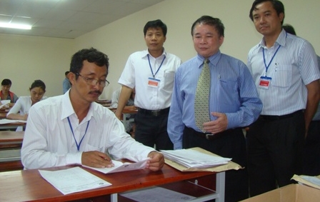 Chấm thi ĐH 2012: Chưa xuất hiện nhiều điểm 10