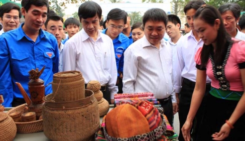 Triển lãm sản phẩm nông nghiệp của thanh niên