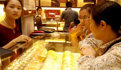 Giá vàng liên tục giảm sâu