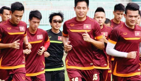 Đội tuyển Việt Nam lên đường sang Malaysia: Tập trung cao độ