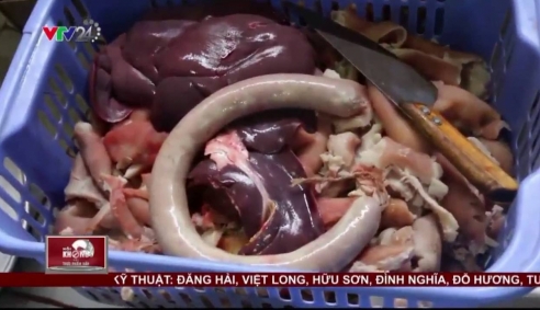 Sự thật rùng mình về xúc xích bẩn