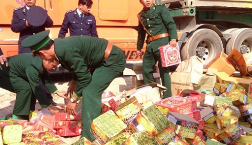 Pháo lậu tết 2017: Tinh vi và khó kiểm soát