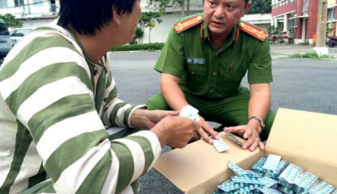Triệt phá đường dây làm thuốc giả chuyên nghiệp