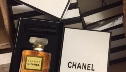 Bắt giữ lô hàng nhái thương hiệu Chanel, Dior và GHD trị giá gần 76 tỷ đồng