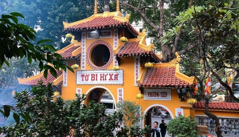 Những đền chùa linh thiêng nên đi cầu may đầu năm tại Hà Nội