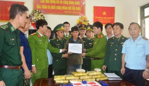 Hà Tĩnh: Bắt giữ 60.000 viên ma túy tổng hợp vận chuyển qua biên giới