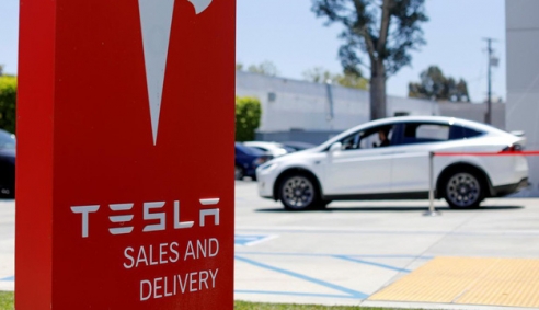 Tesla nói gì về việc xe Model S tự phát nổ?
