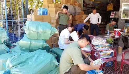 Phát hiện hơn 72.000 sách giáo khoa nghi in lậu