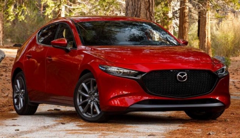 Mazda3 dính lỗi 'bất thường', kính chiếu hậu bên trong xe có thể rơi khỏi vỏ