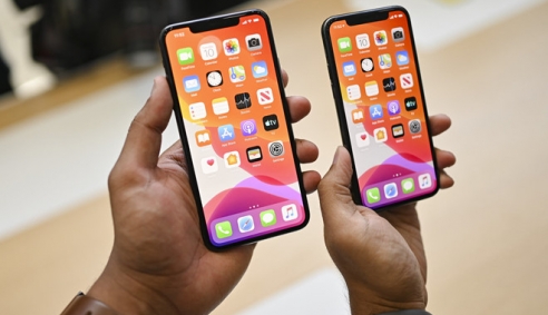 Bị khách hàng tố 'chơi chiêu', Apple nói gì?