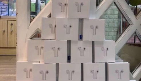 AirPods giả bán tràn lan tại Việt Nam: Người dùng mua để 'trải nghiệm'