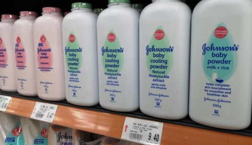 Phấn rôm trẻ em của Johnson & Johnson chứa chất gây ung thư, bồi thường 40,3 triệu USD