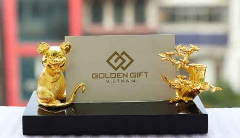 Nghìn lẻ một chuyện Tết: Khó như mua quà tặng biếu Sếp