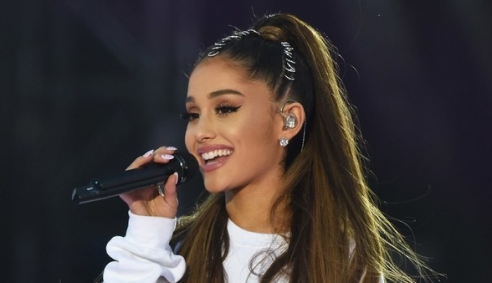 7 rings của Ariana Grande bị tố đạo nhái trắng trợn và tinh vi