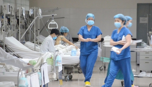 AI phát hiện 3 nguyên nhân làm tăng nguy cơ biến chứng nặng đối với người mắc COVID-19