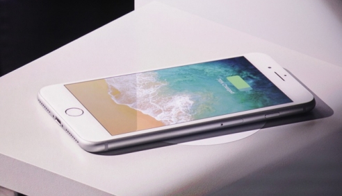 Hàng loạt mẫu iPhone chính hãng giảm giá mạnh tại Việt Nam
